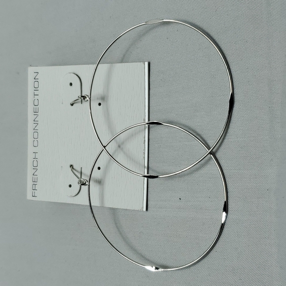 3 pairs French connection large flattened Earrings gold-silver-rose gold - Picture 4 of 6